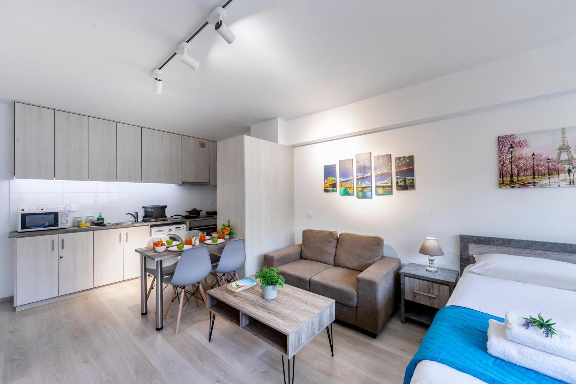 C-Premium Apts 100M From Beach And City Centre Lárnaka Kültér fotó