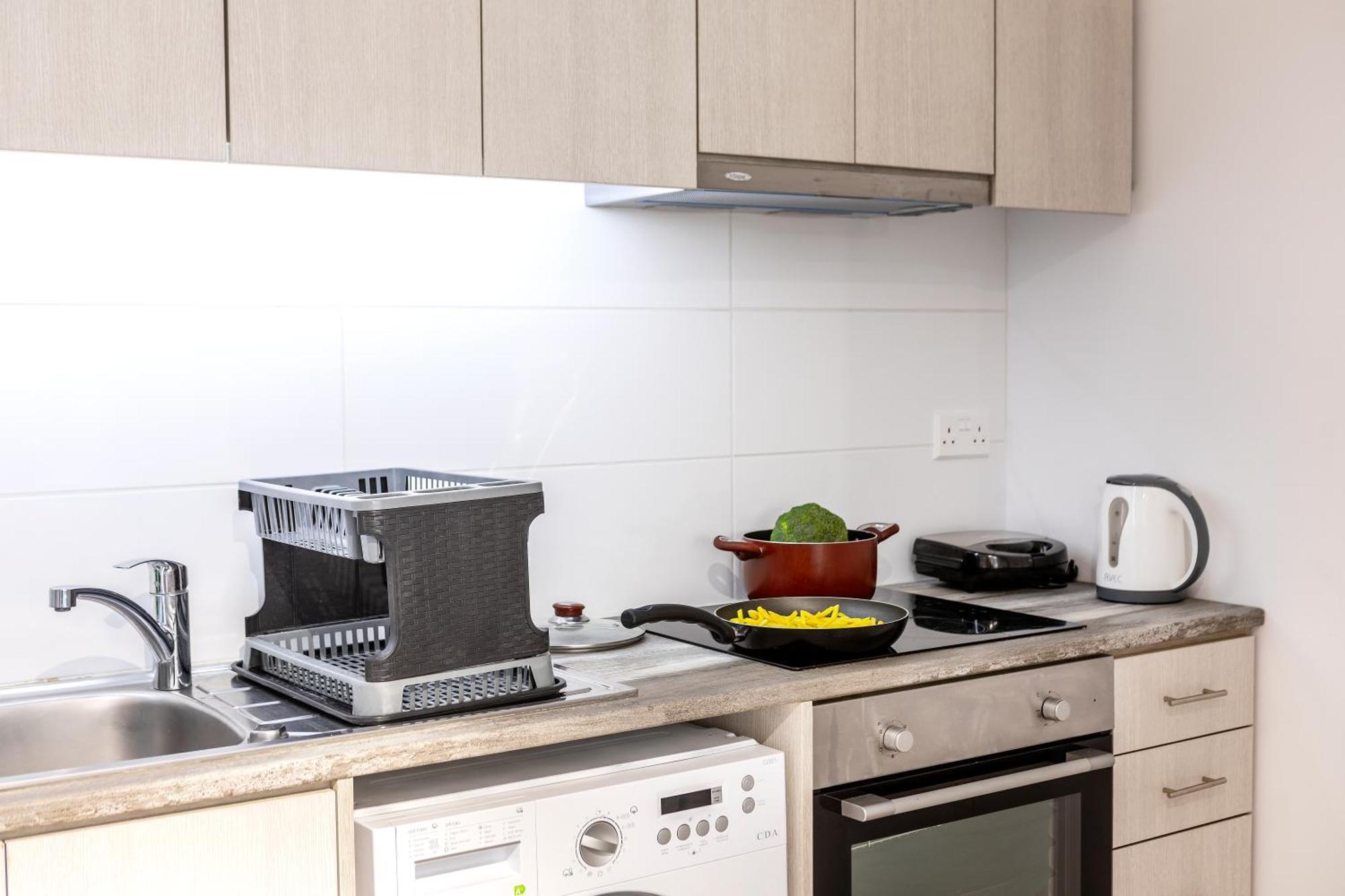C-Premium Apts 100M From Beach And City Centre Lárnaka Kültér fotó