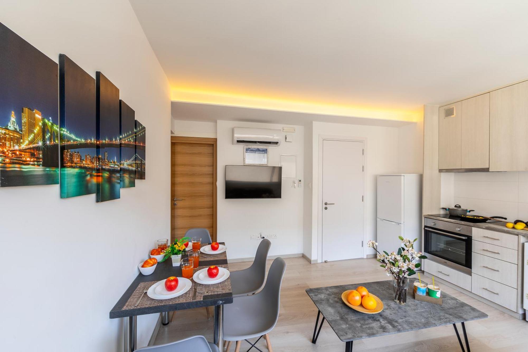 C-Premium Apts 100M From Beach And City Centre Lárnaka Kültér fotó