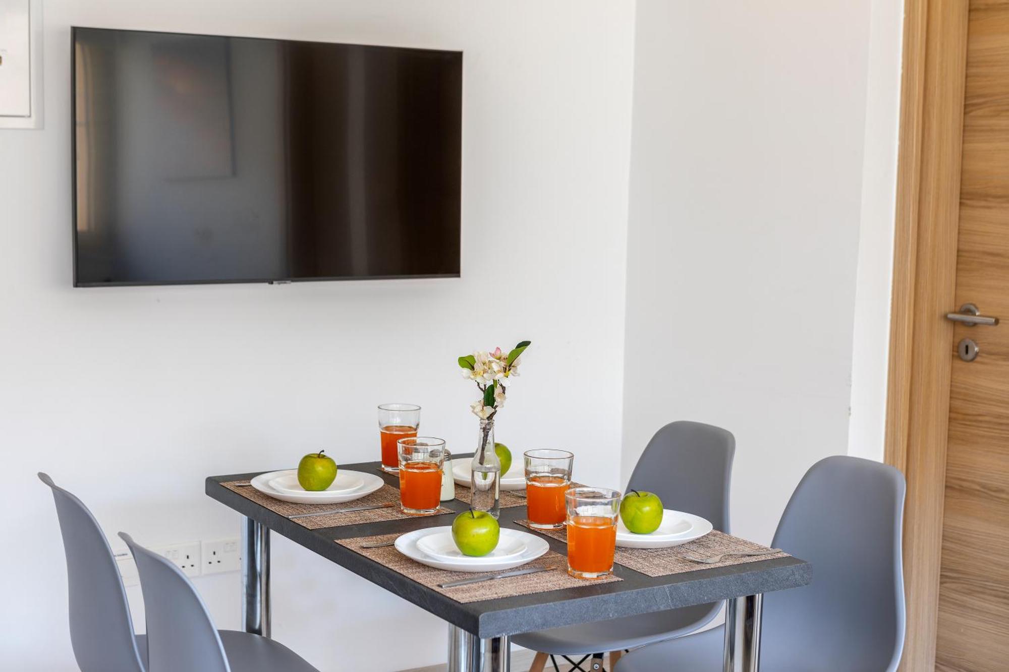 C-Premium Apts 100M From Beach And City Centre Lárnaka Kültér fotó