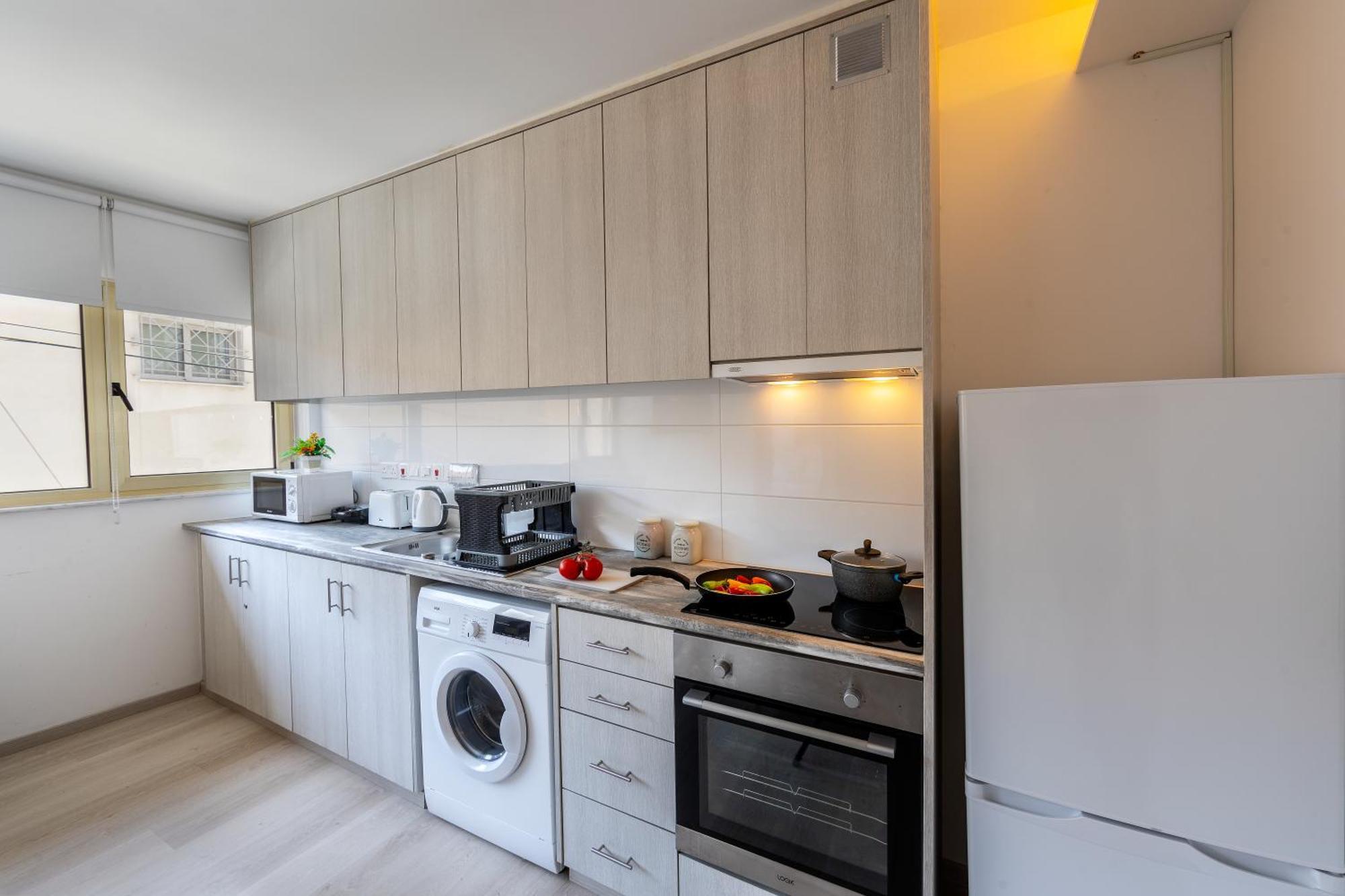 C-Premium Apts 100M From Beach And City Centre Lárnaka Kültér fotó