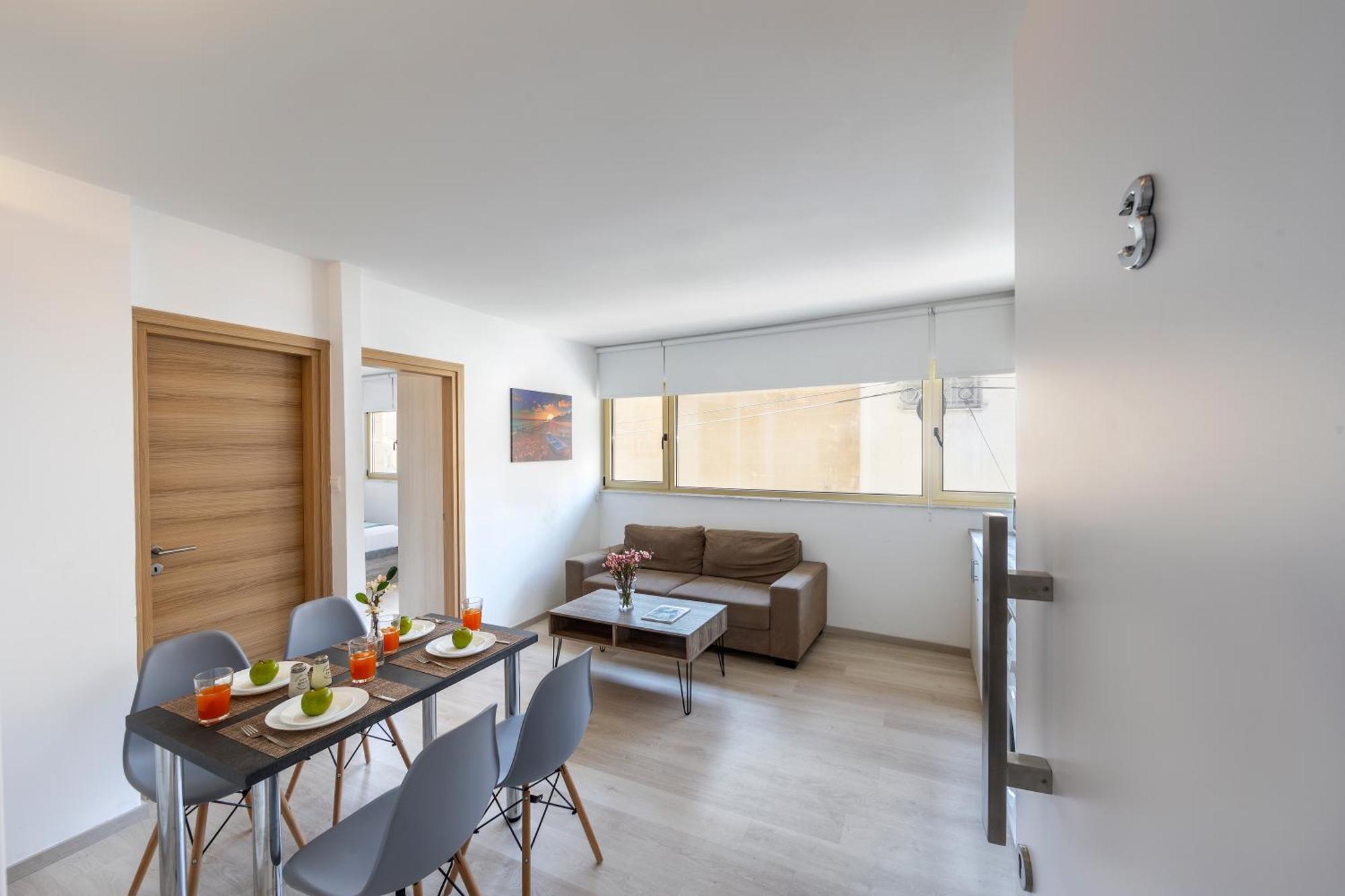 C-Premium Apts 100M From Beach And City Centre Lárnaka Kültér fotó
